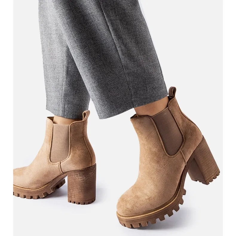 Bottines beiges sur talon massif Montelparo